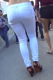 细腰超紧白裤秀出丰满肥臀外国妞[350M/MP4]